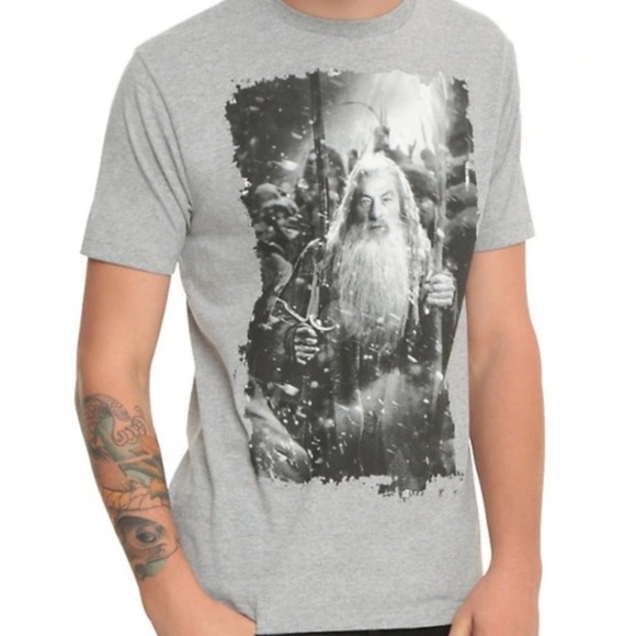 Official The Hobbit Gandalf Graphic Tee - Picture 1 of 2